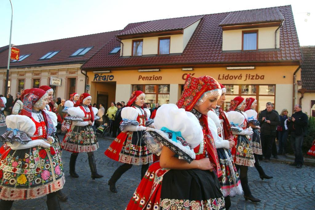 Penzion & Vinny Bar Regio Kyjov  Buitenkant foto